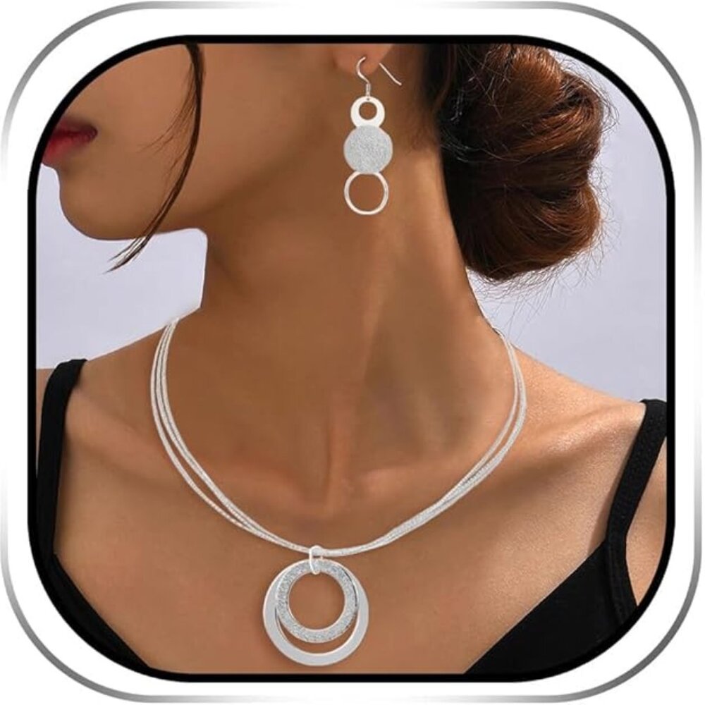 NEW! Gorgeous 3 Circles Silver Hoop Earrings and Necklace Set for Women